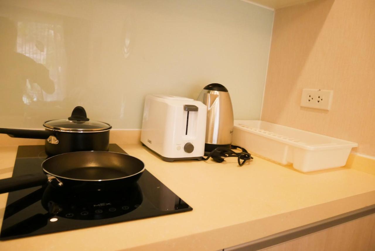 Seven Seas Pattaya Poolside Room ห้องติดสระ Jomtien Beach Dış mekan fotoğraf