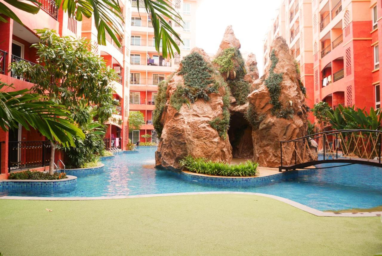 Seven Seas Pattaya Poolside Room ห้องติดสระ Jomtien Beach Dış mekan fotoğraf
