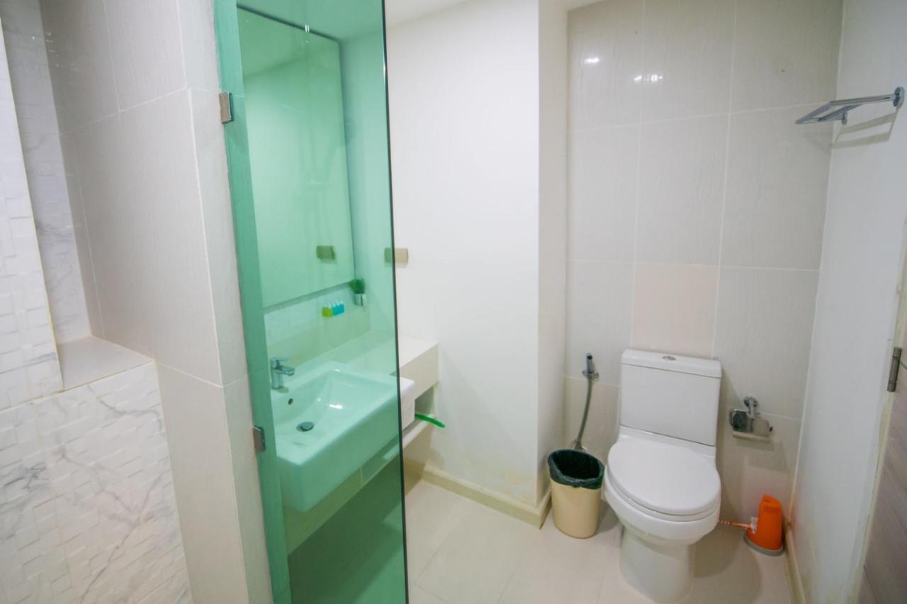Seven Seas Pattaya Poolside Room ห้องติดสระ Jomtien Beach Dış mekan fotoğraf