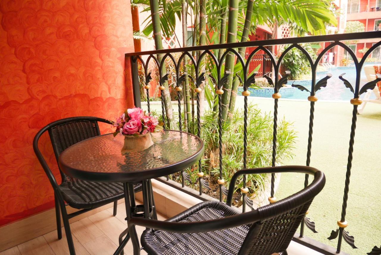 Seven Seas Pattaya Poolside Room ห้องติดสระ Jomtien Beach Dış mekan fotoğraf