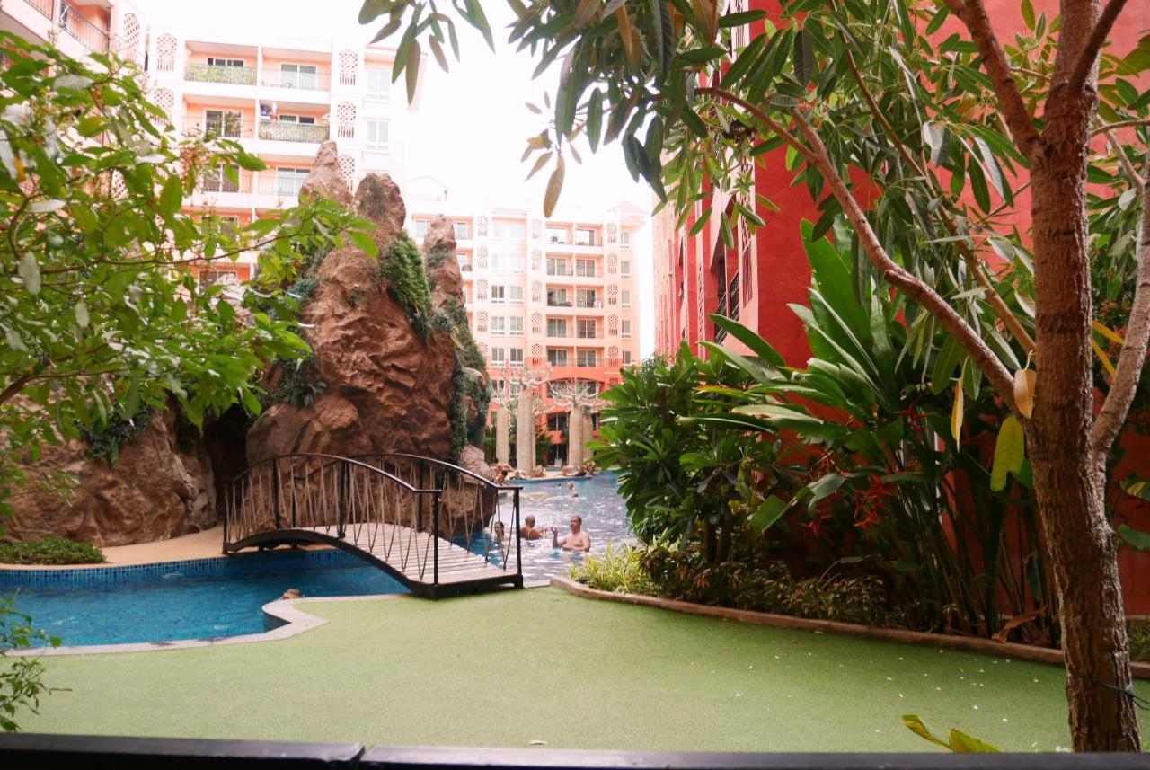 Seven Seas Pattaya Poolside Room ห้องติดสระ Jomtien Beach Dış mekan fotoğraf